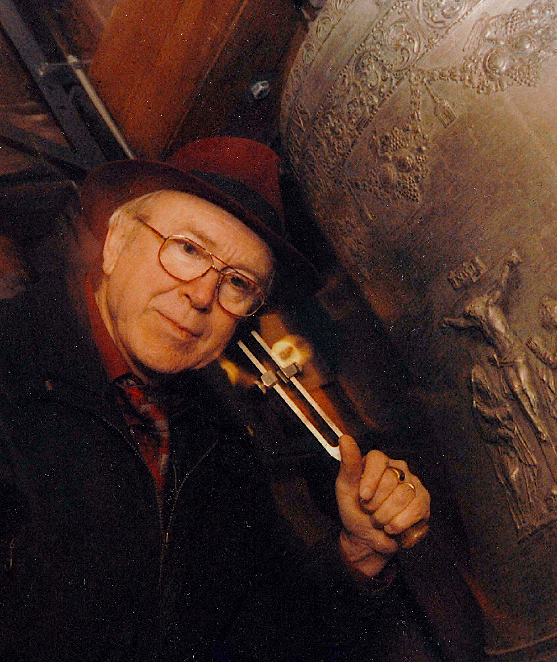 Musik-Plauderei über die Glocke .  mit Hans Hachmann .