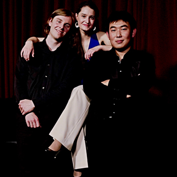 opera on tap . Opernarien frisch gezapft.