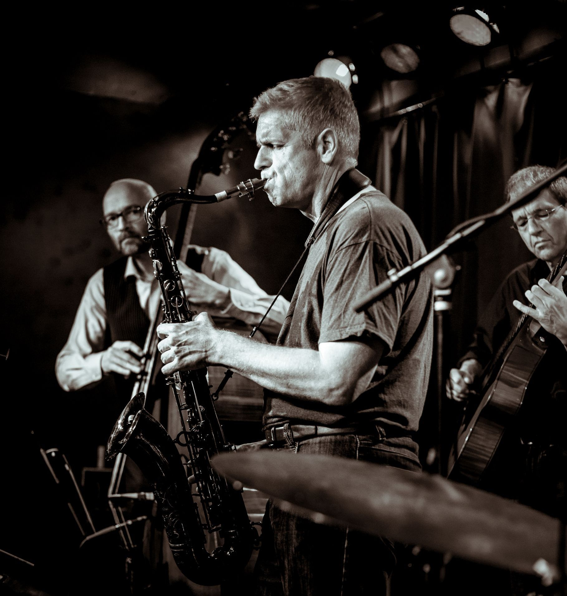 jazz market . Bass’n’Two